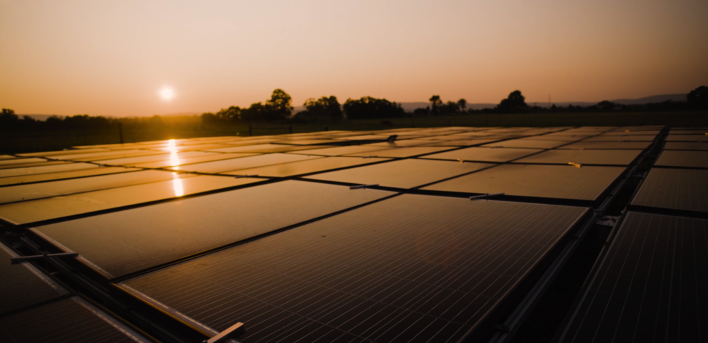 Tổng quan Năng lượng chuyển đổi năng lượng mặt trời từ 1,5 Truyền xuống mặt đất từ độ cao 1,5 10.000 feet, bước tiếp theo là thách thức các vệ tinh quay quanh quỹ đạo